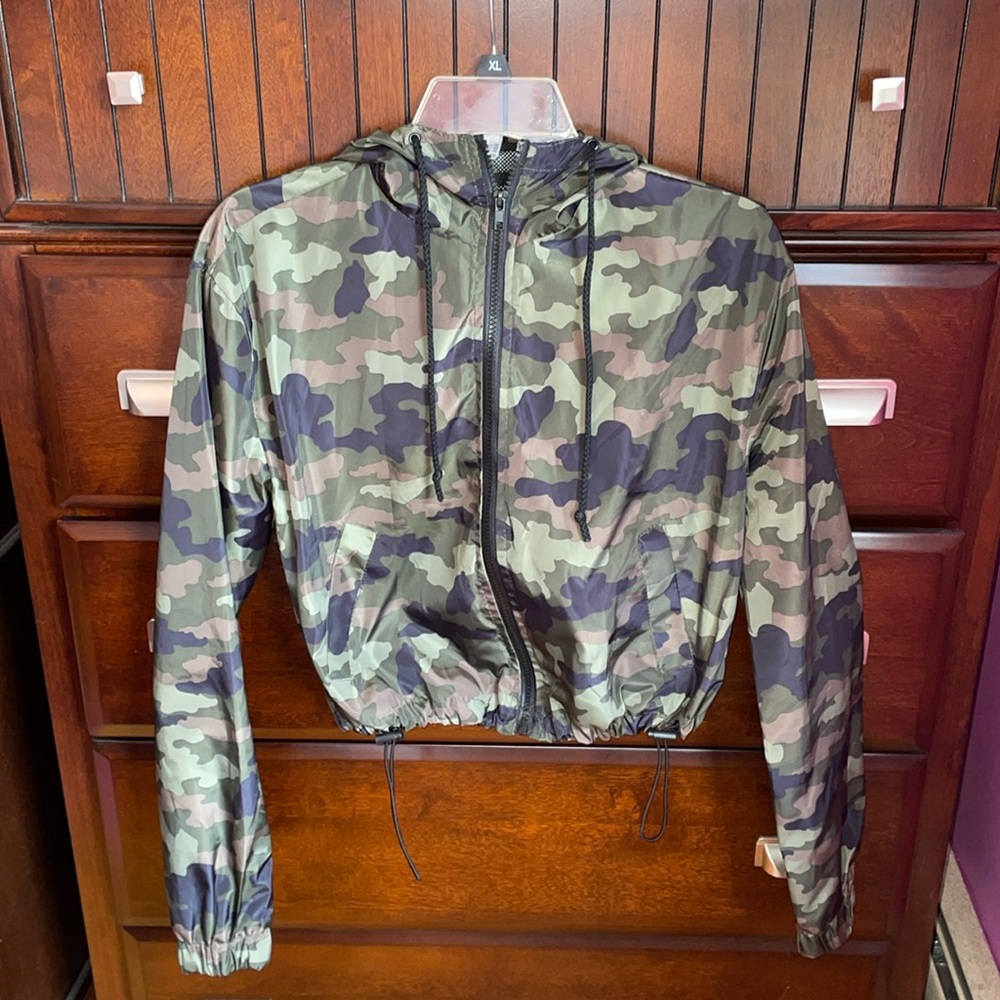 Camouflage Cropped Windbreaker